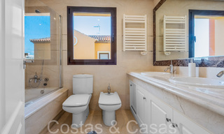 Spacieuses villas espagnoles à vendre dans un environnement golfique idyllique à La Duquesa, Costa del Sol 64646 