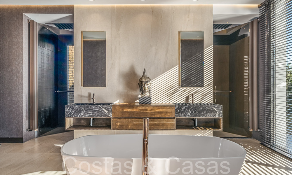 Prête à emménager, villa de luxe moderne à vendre, en première ligne de golf dans le prestigieux Marbella Club Golf Resort à Benahavis 65367