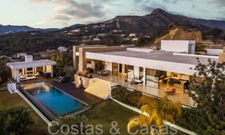 Prête à emménager, villa de luxe moderne à vendre, en première ligne de golf dans le prestigieux Marbella Club Golf Resort à Benahavis 65376 