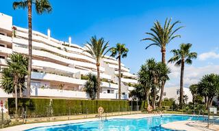 Élégant appartement rénové à vendre dans une communauté fermée à Nueva Andalucia, Marbella 65408 