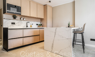 Élégant appartement rénové à vendre dans une communauté fermée à Nueva Andalucia, Marbella 65413 