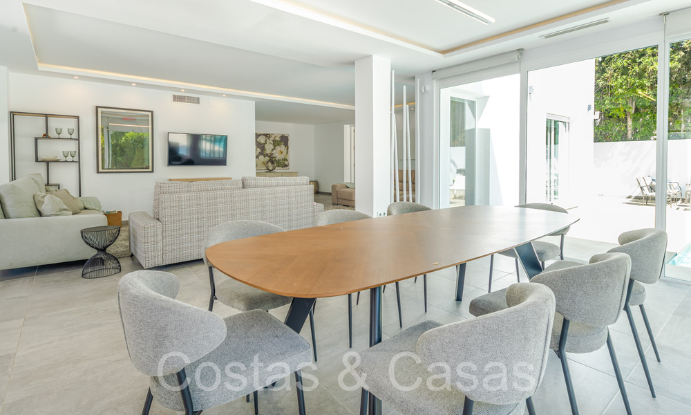 Villa de luxe moderne et prête à emménager à vendre entourée de terrains de golf à Nueva Andalucia, Marbella 65511