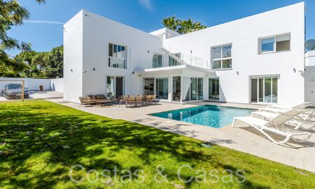Villa de luxe moderne et prête à emménager à vendre entourée de terrains de golf à Nueva Andalucia, Marbella 65512