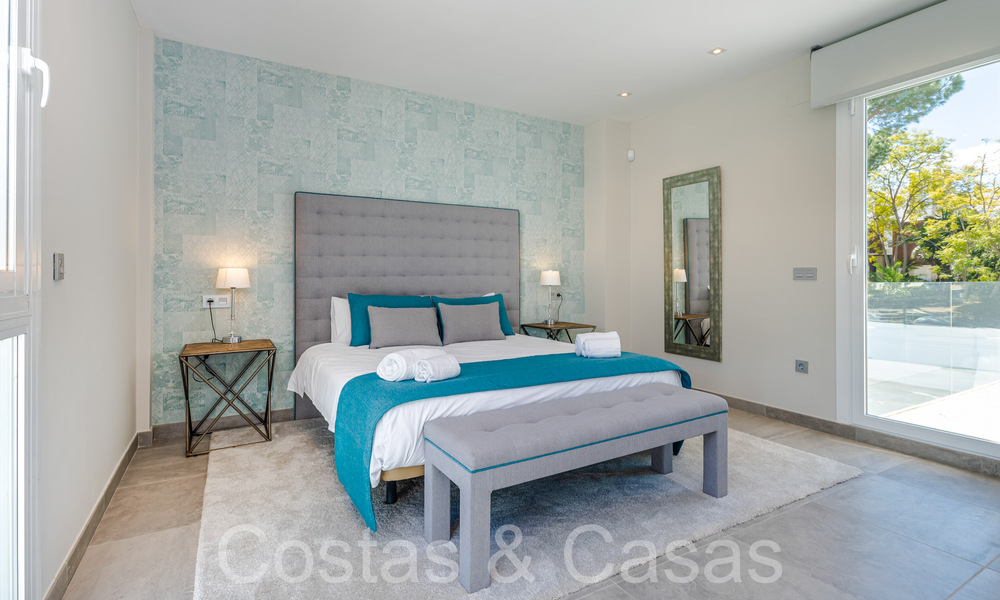 Villa de luxe moderne et prête à emménager à vendre entourée de terrains de golf à Nueva Andalucia, Marbella 65514