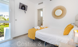 Villa de luxe moderne et prête à emménager à vendre entourée de terrains de golf à Nueva Andalucia, Marbella 65519 