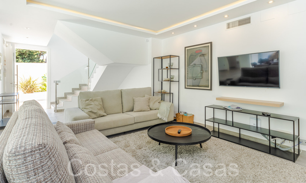 Villa de luxe moderne et prête à emménager à vendre entourée de terrains de golf à Nueva Andalucia, Marbella 65532