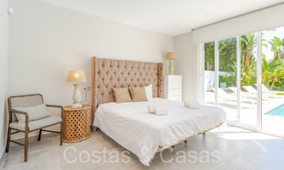 Villa de luxe moderne et prête à emménager à vendre entourée de terrains de golf à Nueva Andalucia, Marbella 65536 