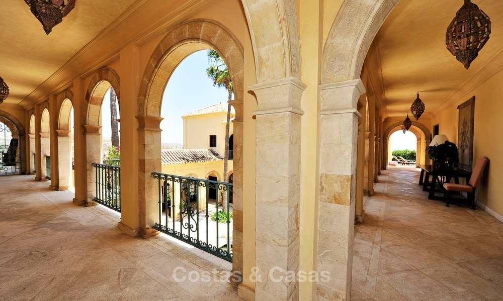Villa - demeure de campagne à vendre, entre Marbella et Estepona 871