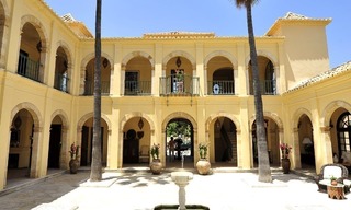 Villa - demeure de campagne à vendre, entre Marbella et Estepona 897 