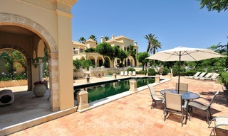 Villa - demeure de campagne à vendre, entre Marbella et Estepona 915 
