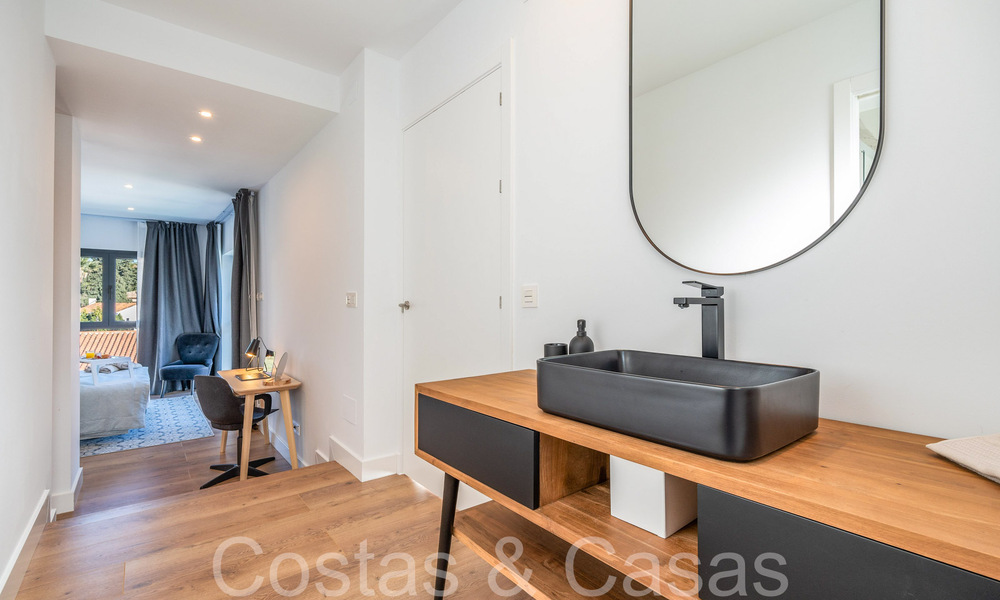 Villa moderne de qualité prête à emménager à vendre à deux pas des terrains de golf à Nueva Andalucia, Marbella 65236