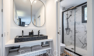 Villa moderne de qualité prête à emménager à vendre à deux pas des terrains de golf à Nueva Andalucia, Marbella 65244 