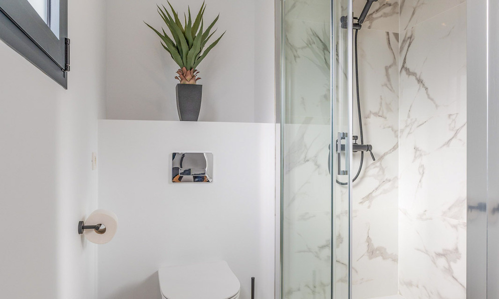 Villa moderne de qualité prête à emménager à vendre à deux pas des terrains de golf à Nueva Andalucia, Marbella 65251