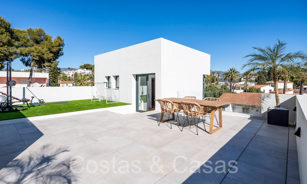 Villa moderne de qualité prête à emménager à vendre à deux pas des terrains de golf à Nueva Andalucia, Marbella 65253