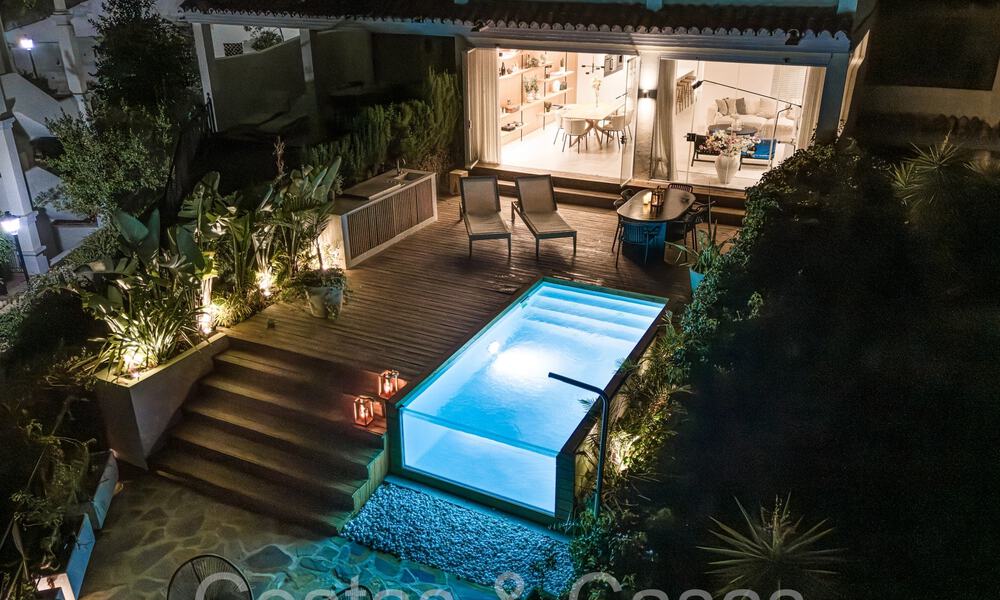 Luxueux appartement à vendre avec terrasse accueillante, piscine privée et vue sur la mer à Nueva Andalucia, Marbella 65201