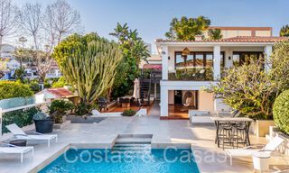 Villa de luxe spacieuse et contemporaine à vendre dans un quartier résidentiel populaire à Nueva Andalucia, Marbella 65003 