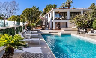 Villa de luxe spacieuse et contemporaine à vendre dans un quartier résidentiel populaire à Nueva Andalucia, Marbella 65007 