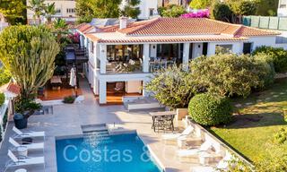 Villa de luxe spacieuse et contemporaine à vendre dans un quartier résidentiel populaire à Nueva Andalucia, Marbella 65011 