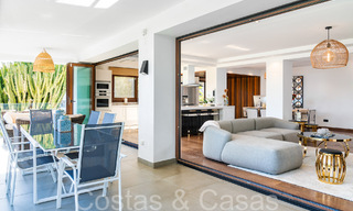 Villa de luxe spacieuse et contemporaine à vendre dans un quartier résidentiel populaire à Nueva Andalucia, Marbella 65014 