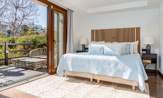 Villa de luxe spacieuse et contemporaine à vendre dans un quartier résidentiel populaire à Nueva Andalucia, Marbella 65027 