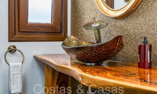 Villa de luxe spacieuse et contemporaine à vendre dans un quartier résidentiel populaire à Nueva Andalucia, Marbella 65035 