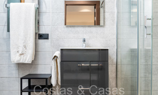 Villa de luxe spacieuse et contemporaine à vendre dans un quartier résidentiel populaire à Nueva Andalucia, Marbella 65042 