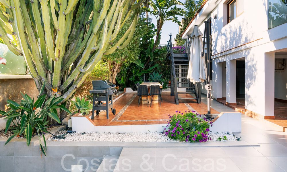 Villa de luxe spacieuse et contemporaine à vendre dans un quartier résidentiel populaire à Nueva Andalucia, Marbella 65043