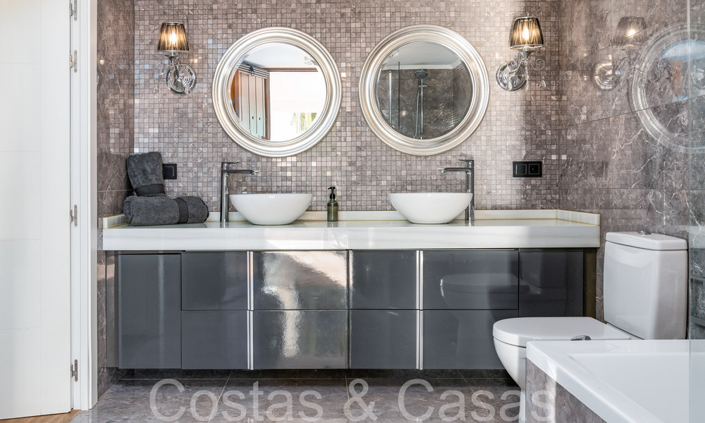 Villa de luxe spacieuse et contemporaine à vendre dans un quartier résidentiel populaire à Nueva Andalucia, Marbella 65046