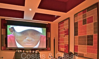 Luxueuse villa avec un style architectural moderne et une vue imprenable sur la mer à vendre à Manilva, Costa del Sol 64983 