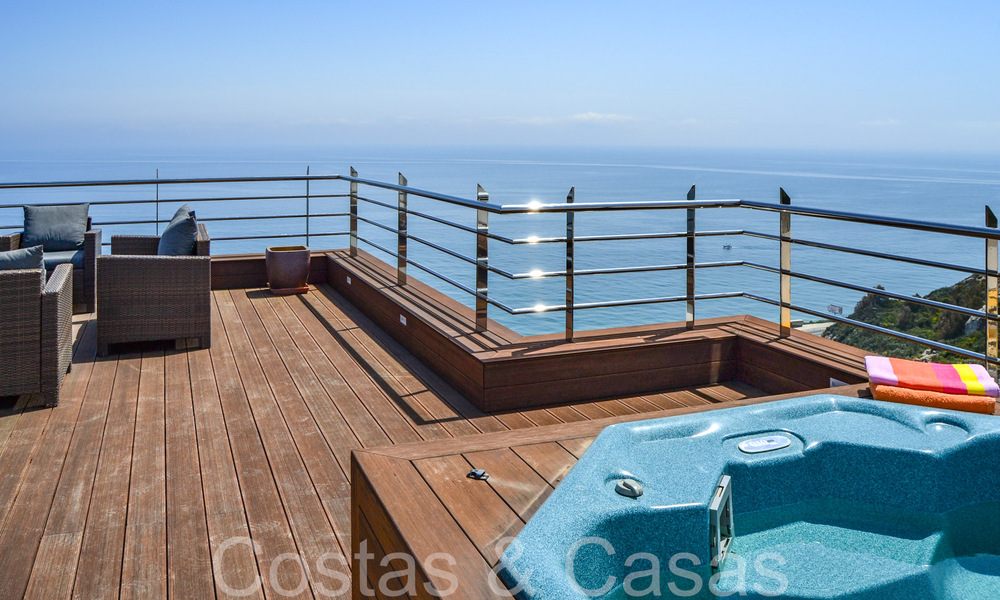 Luxueuse villa avec un style architectural moderne et une vue imprenable sur la mer à vendre à Manilva, Costa del Sol 64984