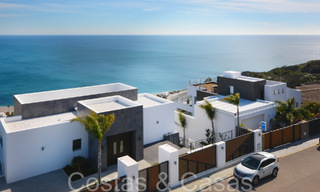 Luxueuse villa avec un style architectural moderne et une vue imprenable sur la mer à vendre à Manilva, Costa del Sol 64986 