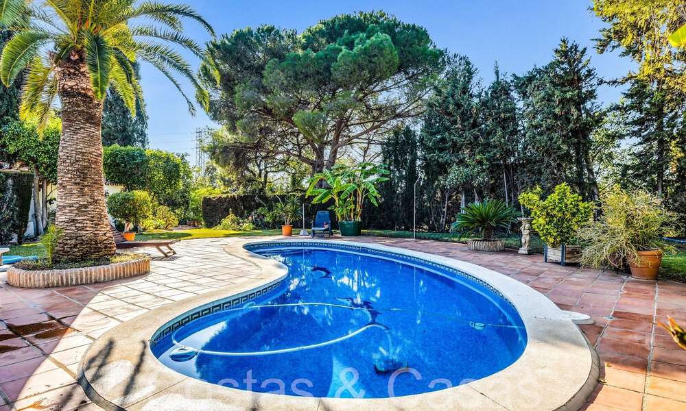 Villa rustique à vendre sur un terrain spacieux sur le New Golden Mile entre Marbella et Estepona 65593