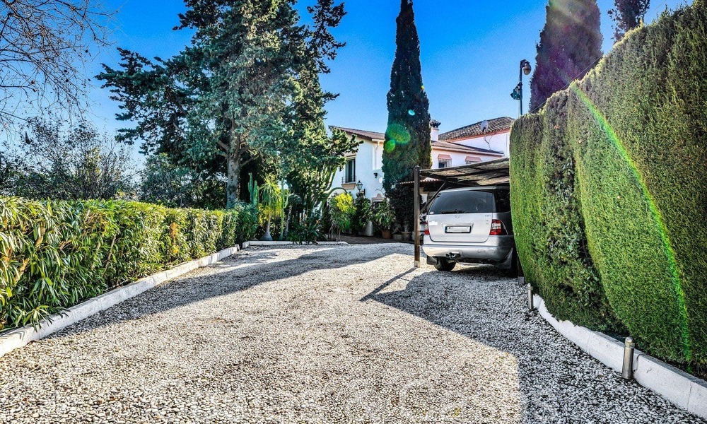 Villa rustique à vendre sur un terrain spacieux sur le New Golden Mile entre Marbella et Estepona 65595