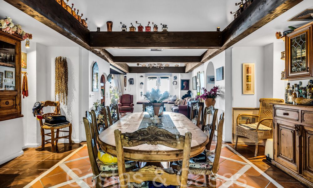 Villa rustique à vendre sur un terrain spacieux sur le New Golden Mile entre Marbella et Estepona 65603