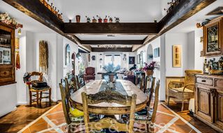 Villa rustique à vendre sur un terrain spacieux sur le New Golden Mile entre Marbella et Estepona 65603 