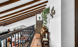 Villa rustique à vendre sur un terrain spacieux sur le New Golden Mile entre Marbella et Estepona 65609 