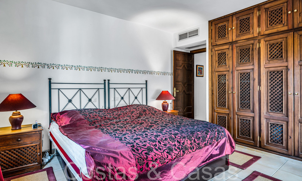Villa rustique à vendre sur un terrain spacieux sur le New Golden Mile entre Marbella et Estepona 65610