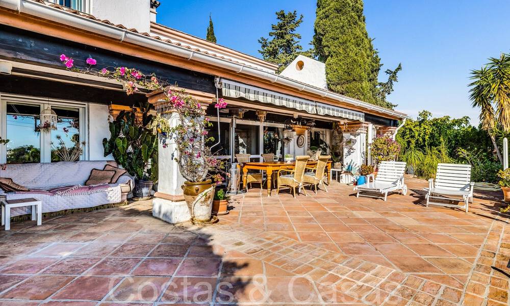 Villa rustique à vendre sur un terrain spacieux sur le New Golden Mile entre Marbella et Estepona 65631