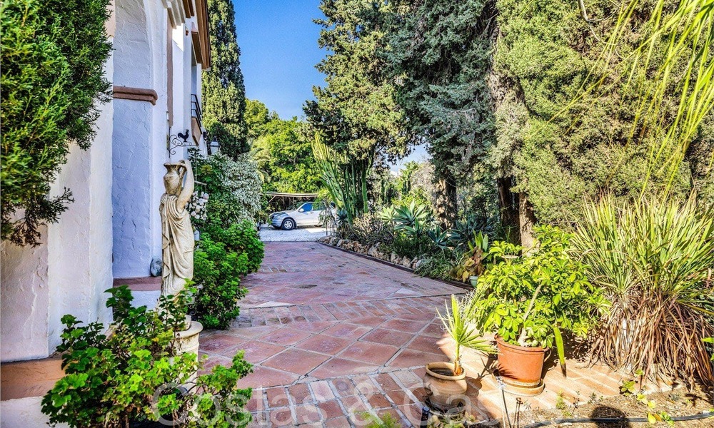 Villa rustique à vendre sur un terrain spacieux sur le New Golden Mile entre Marbella et Estepona 65634