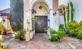 Villa rustique à vendre sur un terrain spacieux sur le New Golden Mile entre Marbella et Estepona 65635 