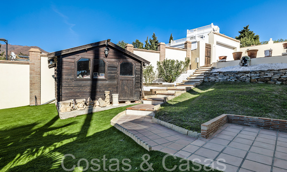Villa andalouse à vendre dans un resort de golf, à quelques minutes du centre d'Estepona 65670