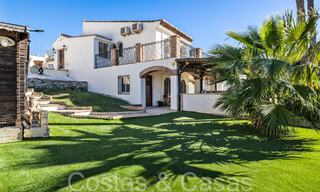 Villa andalouse à vendre dans un resort de golf, à quelques minutes du centre d'Estepona 65676 