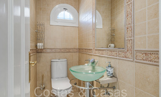 Villa andalouse à vendre dans un resort de golf, à quelques minutes du centre d'Estepona 65677 