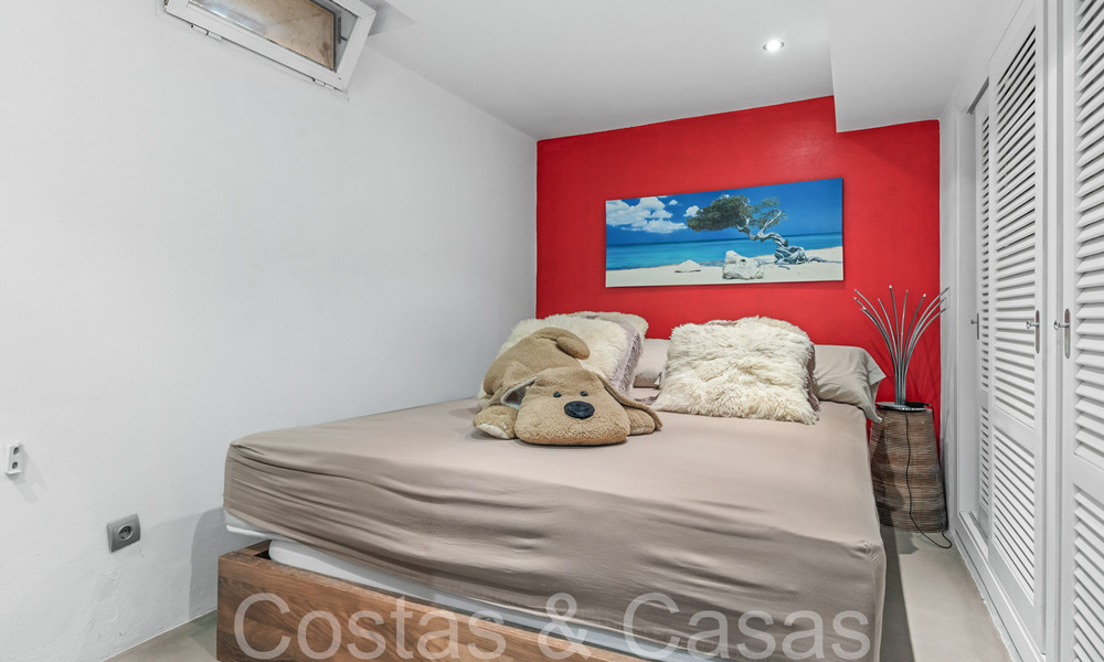 Maison de plage à vendre avec une vue imprenable sur la mer dans un complexe de première ligne de plage près de la ville d'Estepona 65394