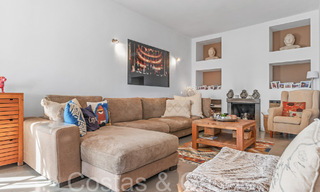 Maison de plage à vendre avec une vue imprenable sur la mer dans un complexe de première ligne de plage près de la ville d'Estepona 65403 