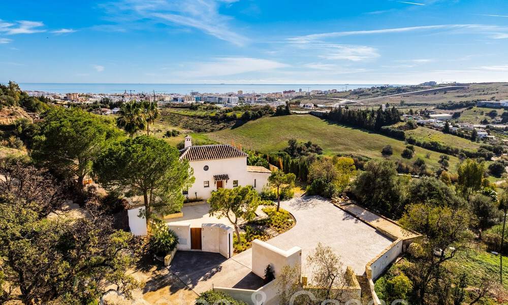 Domaine de luxe andalou avec logement d'hôtes et vue sublime sur la mer à vendre sur les collines d'Estepona 65105