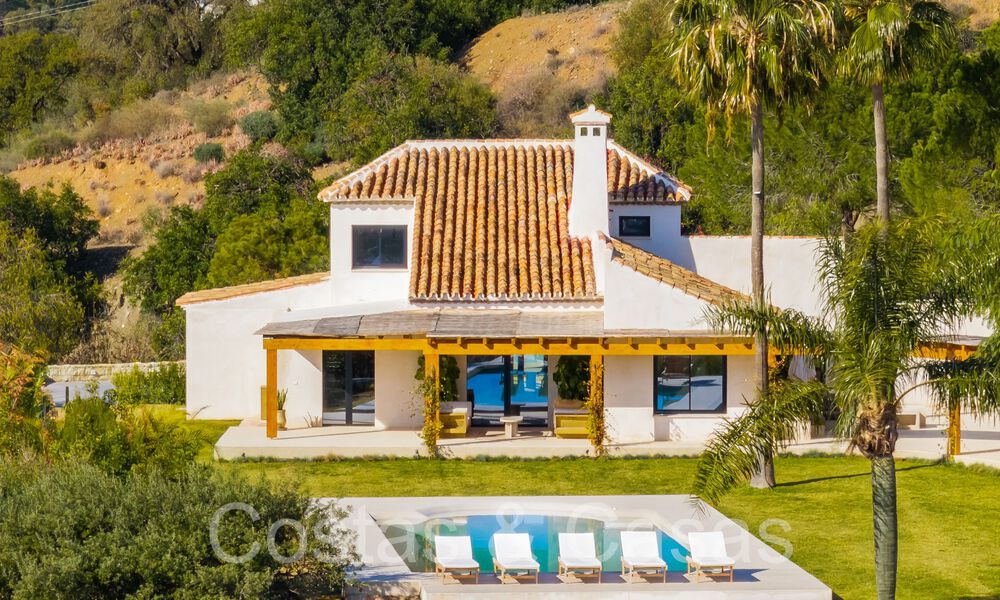 Domaine de luxe andalou avec logement d'hôtes et vue sublime sur la mer à vendre sur les collines d'Estepona 65120