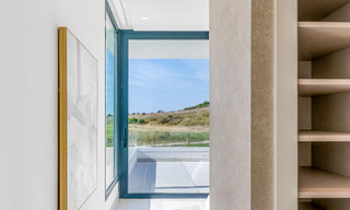 Villas de luxe neuves, modernes et individuelles à vendre à côté du terrain de golf à Estepona 800220 
