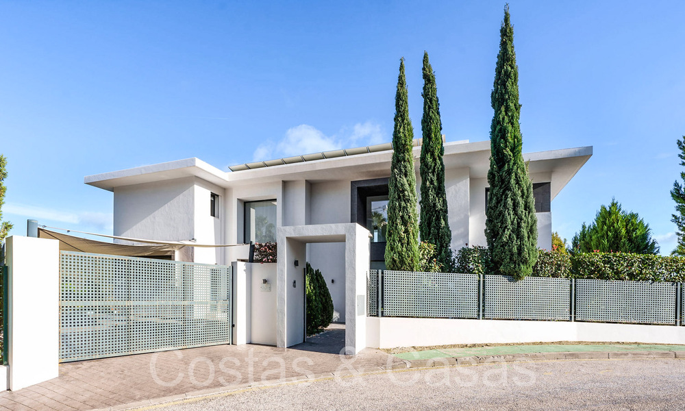Villa de luxe moderniste à vendre dans une urbanisation fermée à La Quinta, Marbella - Benahavis 65697