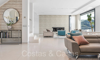 Villa de luxe moderniste à vendre dans une urbanisation fermée à La Quinta, Marbella - Benahavis 65702 